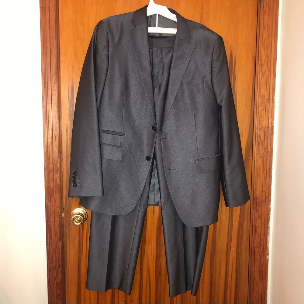 J Ferrar Slim Luster Gray Suit, 42R coat Pants 34x30